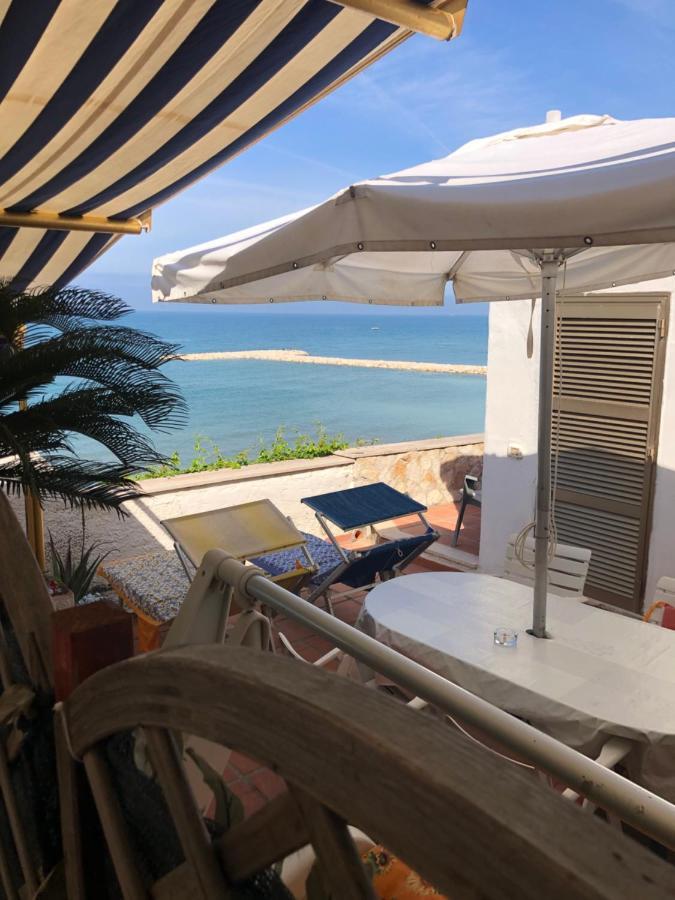 Anzio A Picco Sul Mare! Appartement Buitenkant foto