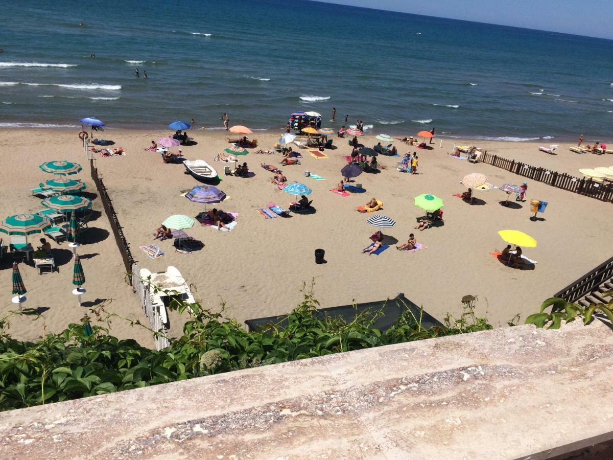 Anzio A Picco Sul Mare! Appartement Buitenkant foto